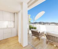Просторні апартаменти з видом на море в Eivissa 109 кв.м