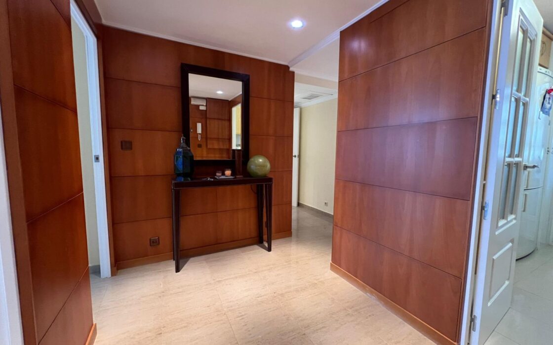 Апартаменты в Бенидорме 132 кв.м с видом на море