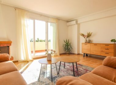 Светлый пентхаус в Ориуэла Коста с террасами и видом на море