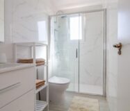 Светлый пентхаус в Ориуэла Коста с террасами и видом на море