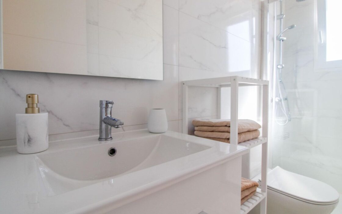 Светлый пентхаус в Ориуэла Коста с террасами и видом на море