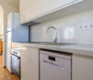 Светлый пентхаус в Ориуэла Коста с террасами и видом на море