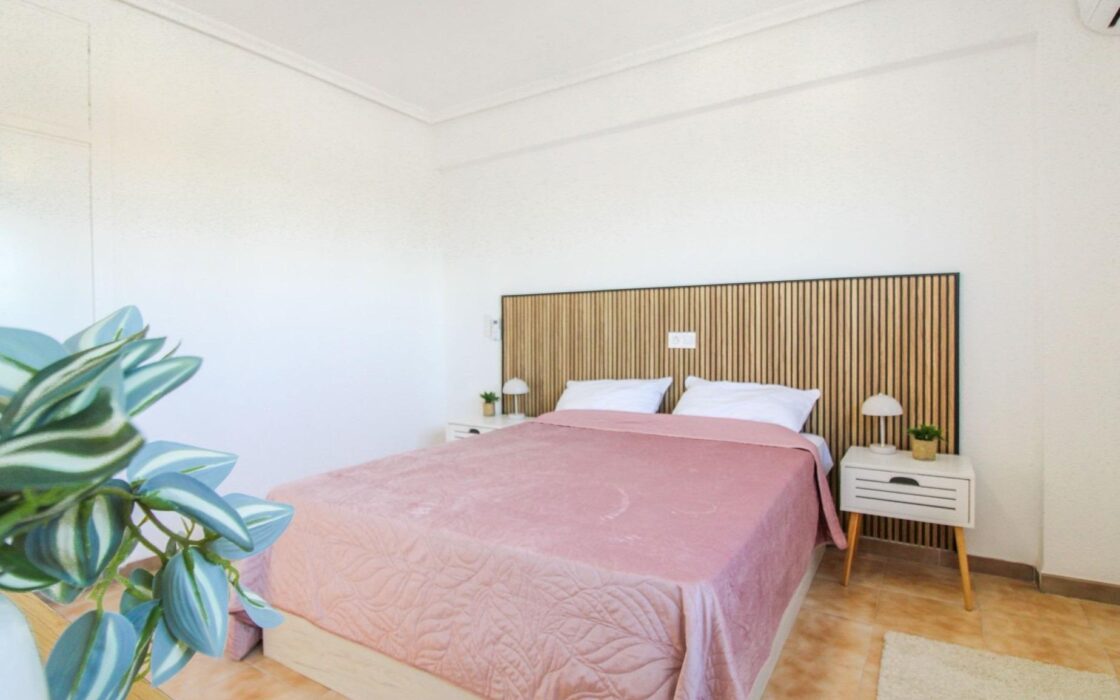 Светлый пентхаус в Ориуэла Коста с террасами и видом на море