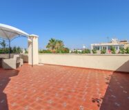 Светлый пентхаус в Ориуэла Коста с террасами и видом на море