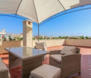 Светлый пентхаус в Ориуэла Коста с террасами и видом на море