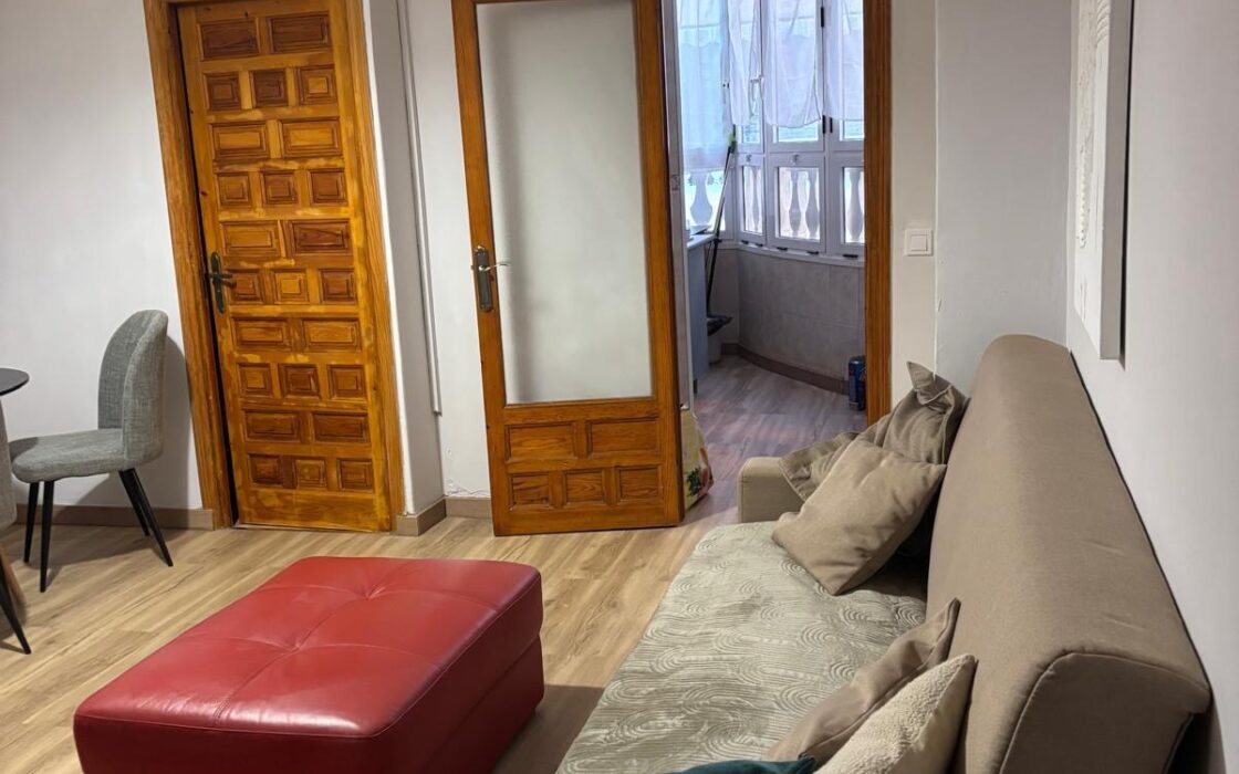 Апартаменты 65 кв.м в Торревьехе у моря с террасой