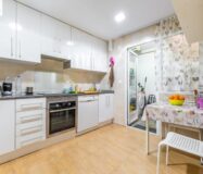 Затишна трикімнатна квартира в центрі Аліканте, 88 кв.м.