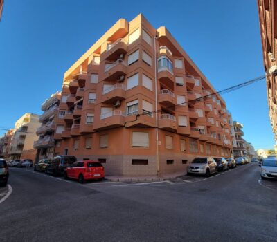 Апартаменти 94 кв.м в Торрев’єсі 200 м від моря