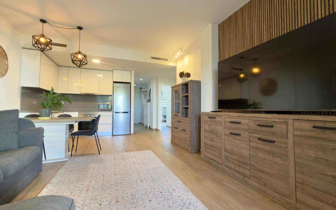 Бунгало з терасою та видом на Бенідорм у Фінестраті 77 кв.м