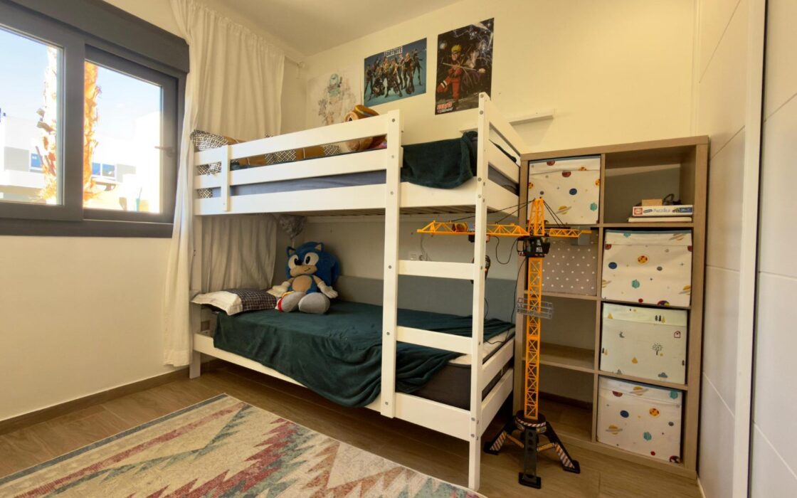 Бунгало з терасою та видом на Бенідорм у Фінестраті 77 кв.м