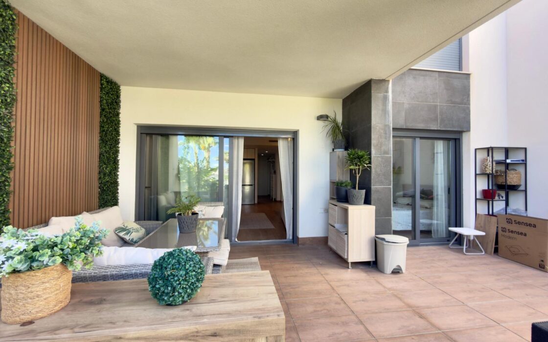 Бунгало з терасою та видом на Бенідорм у Фінестраті 77 кв.м