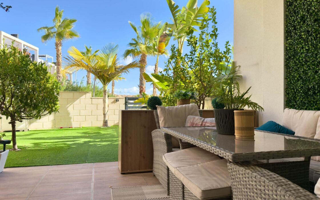 Бунгало з терасою та видом на Бенідорм у Фінестраті 77 кв.м