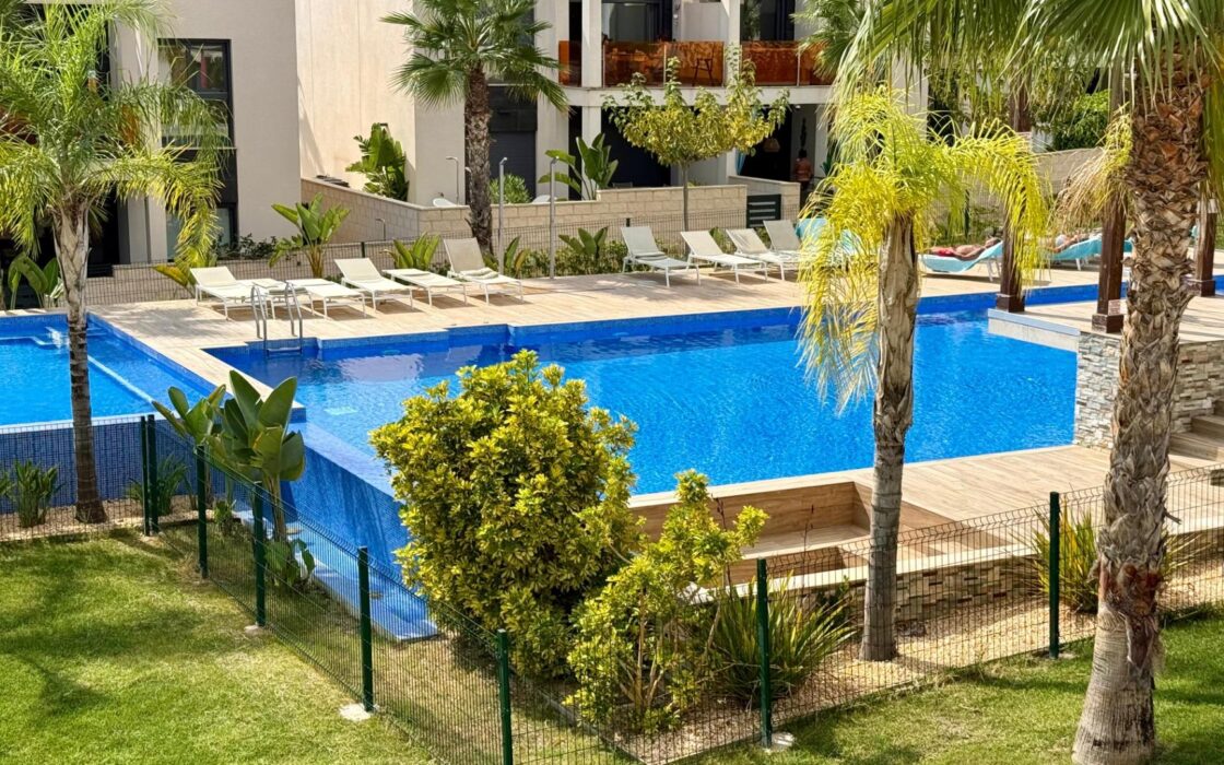 Бунгало з терасою та видом на Бенідорм у Фінестраті 77 кв.м