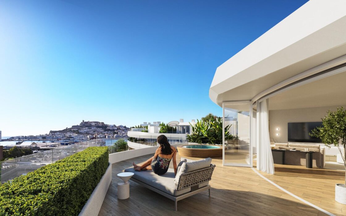 Апартаменты 78 кв.м с террасой и видом на море в Eivissa