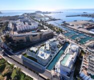 Апартаменты 78 кв.м с террасой и видом на море в Eivissa