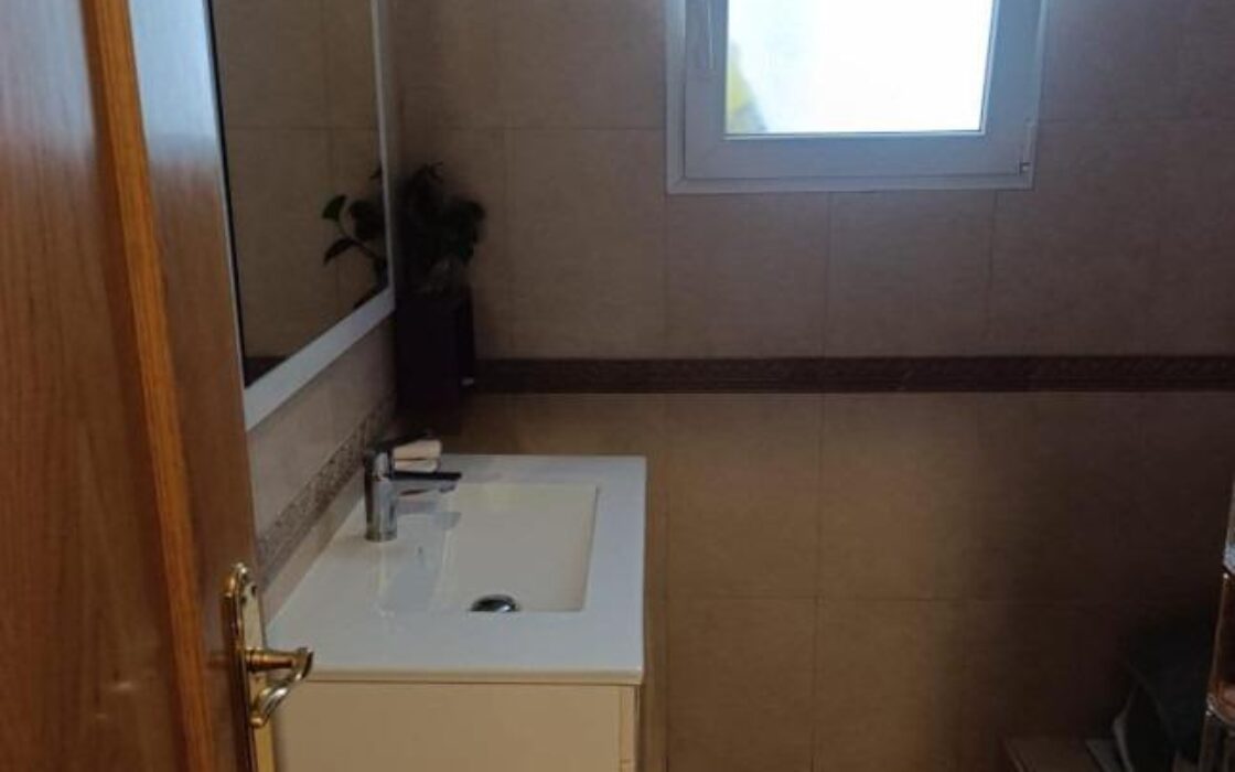 Апартаменты в Торревьехе 110 кв.м с четырьмя спальнями