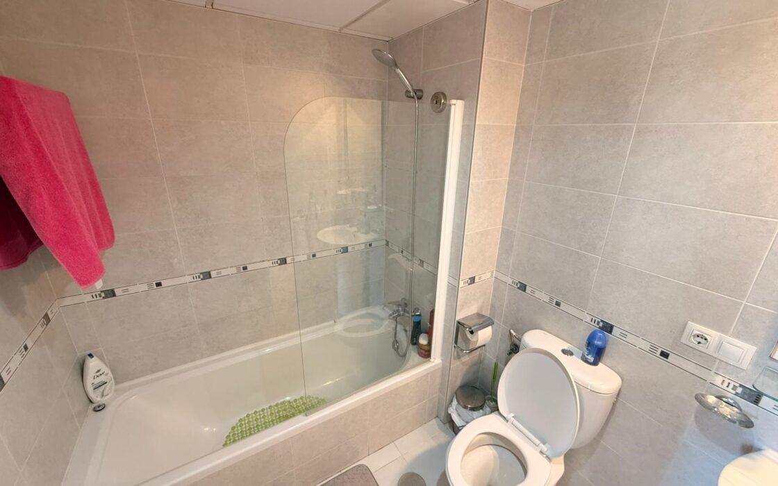 Комфортная квартира в Гуардамаре с террасой 61 кв.м