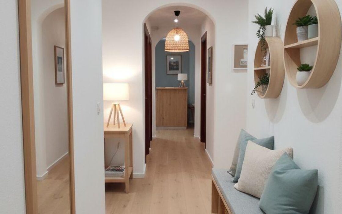 Апартаменты в Хихоне у моря, 94 кв.м, 4 комнаты, балкон