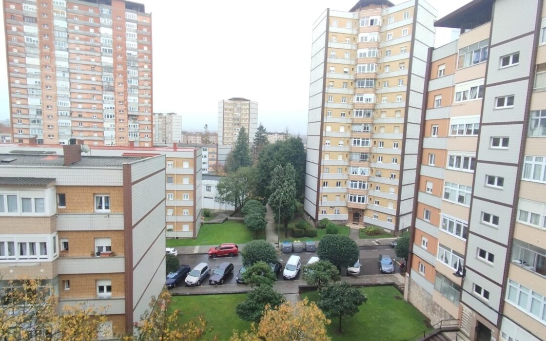 Апартаменты в Хихоне у моря, 94 кв.м, 4 комнаты, балкон