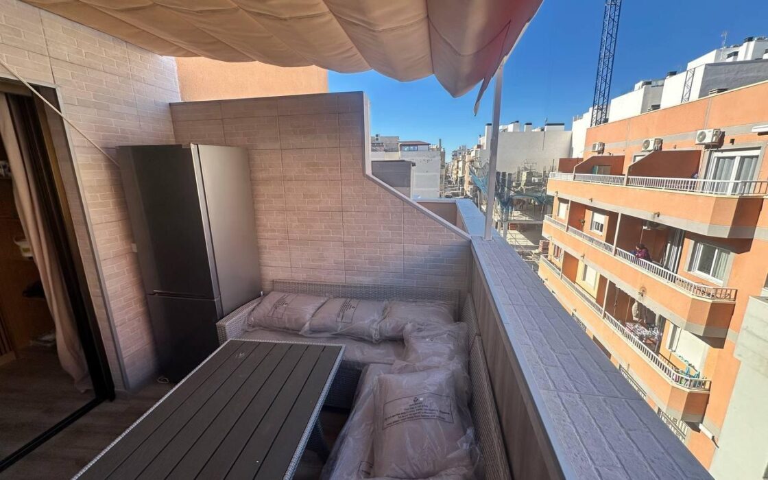 Квартира с террасой в Торревьехе у моря 150 кв.м