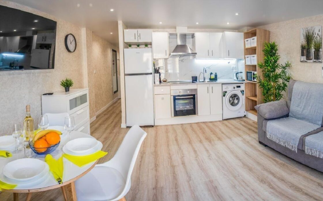 Апартаменты с террасой в Торревьехе 2 комнаты 60 кв.м