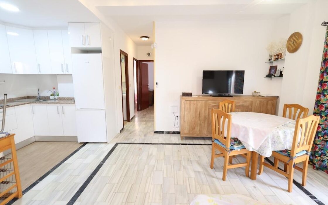 Апартаменты 67 кв.м с террасой в Торревьехе у моря