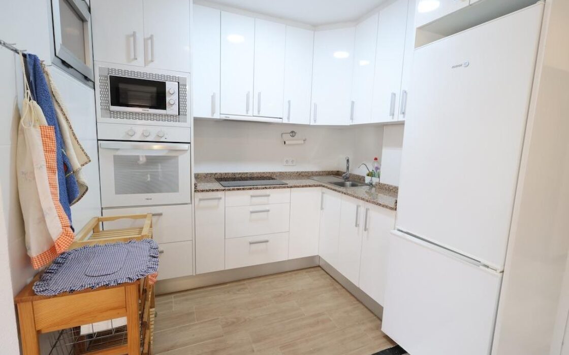 Апартаменты 67 кв.м с террасой в Торревьехе у моря