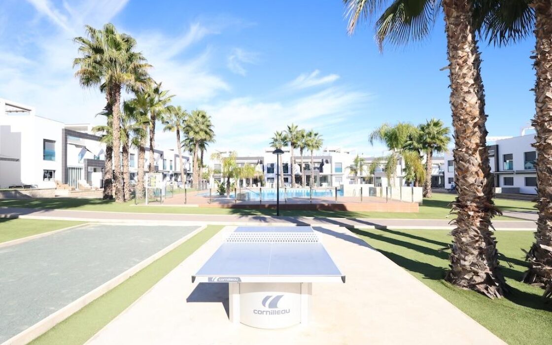 Апартаменти 77 кв.м у моря в Ориуэла Коста з терасою