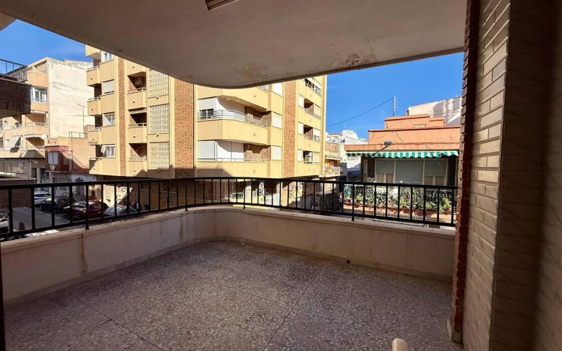 Апартаменты 119 кв.м у моря в Торревьехе с лифтом