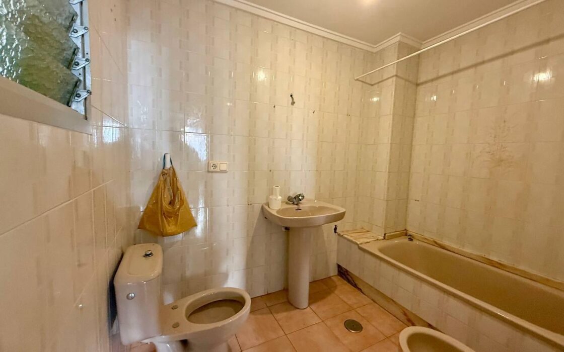 Апартаменты 119 кв.м у моря в Торревьехе с лифтом