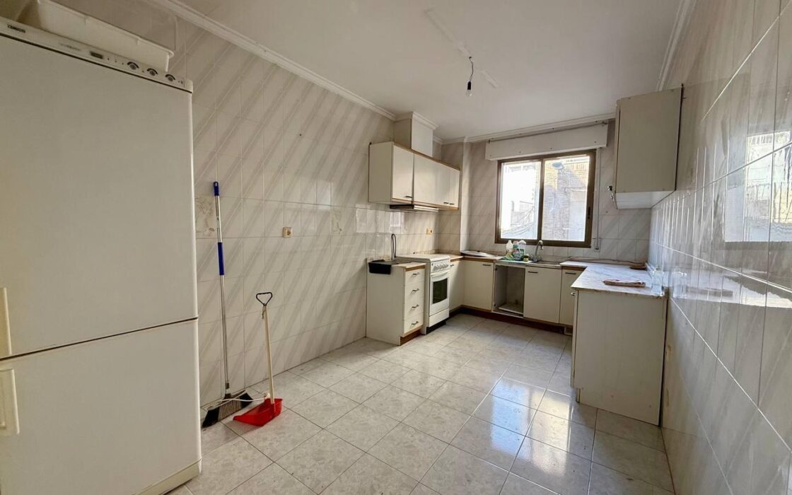 Апартаменты 119 кв.м у моря в Торревьехе с лифтом