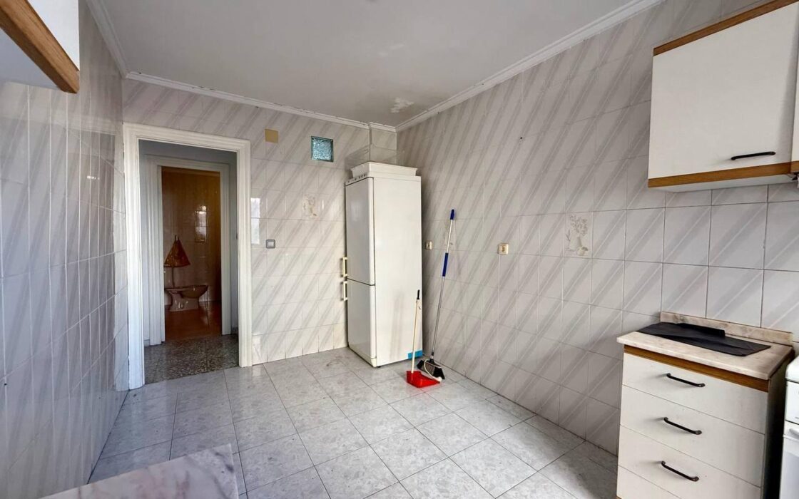 Апартаменты 119 кв.м у моря в Торревьехе с лифтом