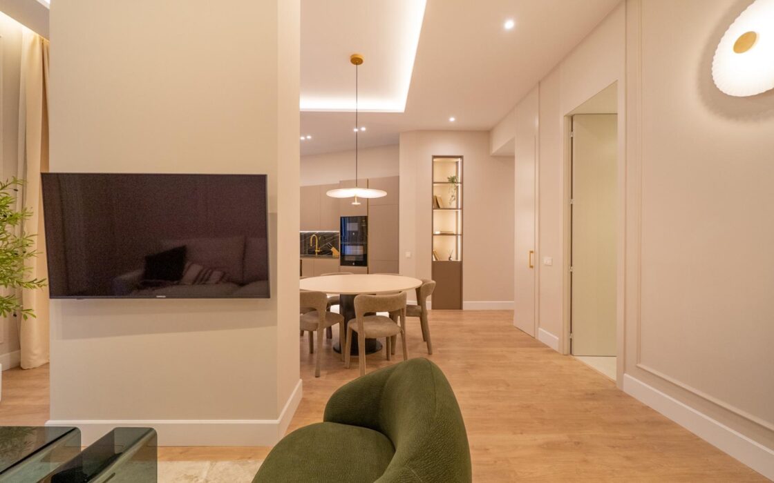 Продаются апартаменты в Чуэке, Мадрид, 146 кв.м, с балконом