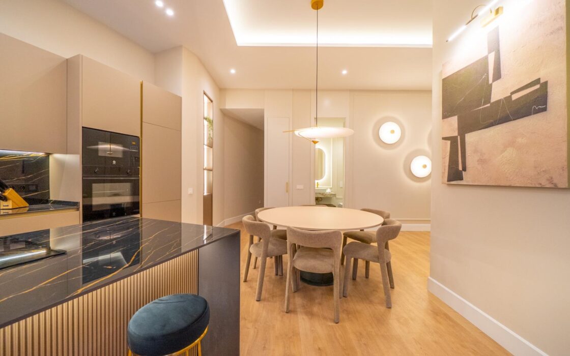 Продаются апартаменты в Чуэке, Мадрид, 146 кв.м, с балконом