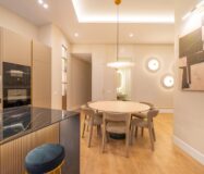 Продаются апартаменты в Чуэке, Мадрид, 146 кв.м, с балконом