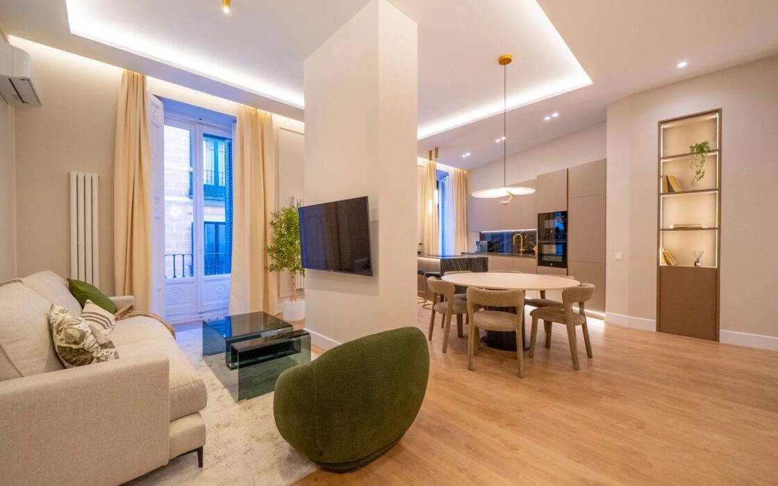 Продаются апартаменты в Чуэке, Мадрид, 146 кв.м, с балконом