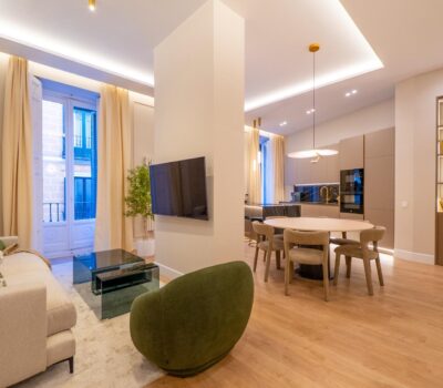 Продаються апартаменти в Чуэке, Мадрид, 146 кв.м, з балконом