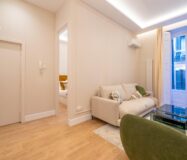 Продаются апартаменты в Чуэке, Мадрид, 146 кв.м, с балконом