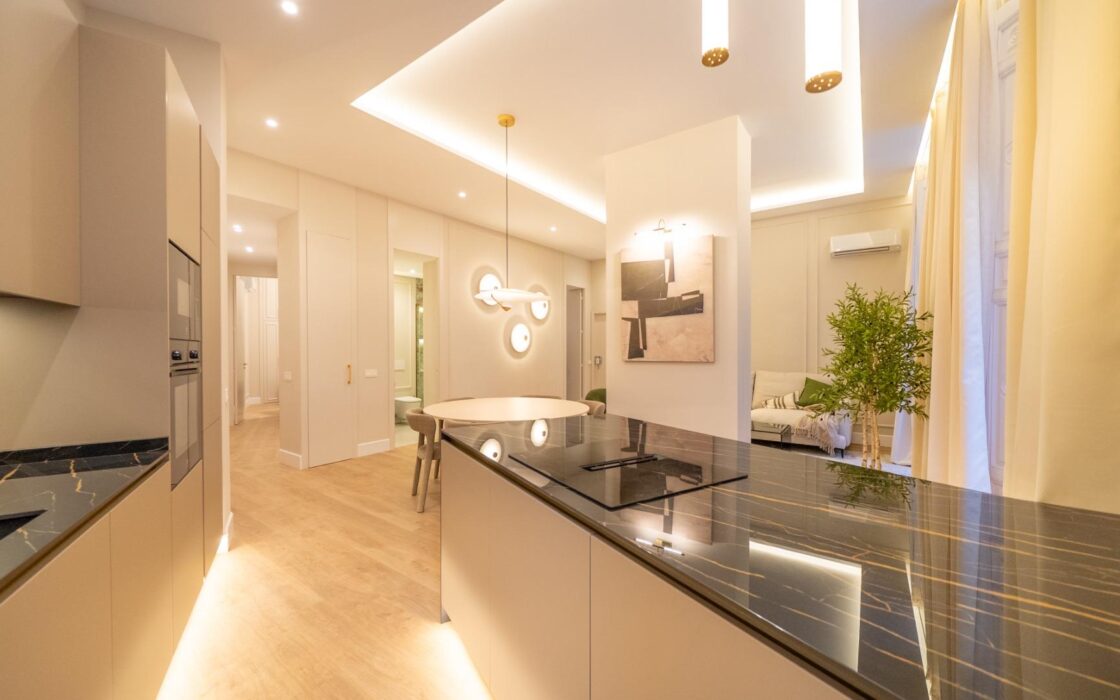 Продаются апартаменты в Чуэке, Мадрид, 146 кв.м, с балконом