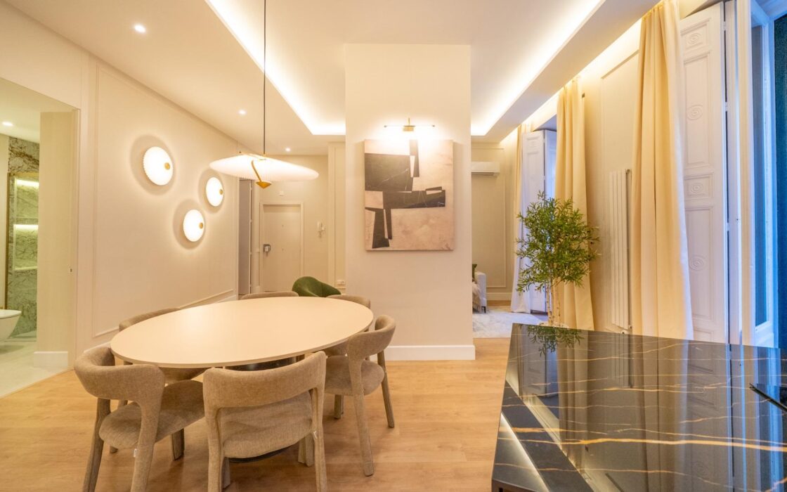 Продаются апартаменты в Чуэке, Мадрид, 146 кв.м, с балконом