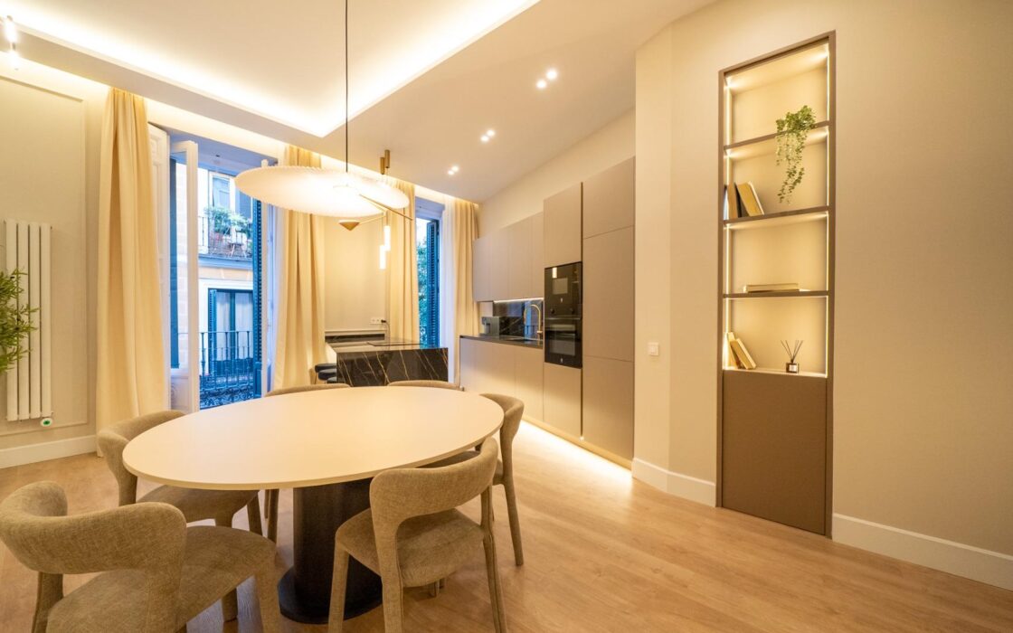 Продаются апартаменты в Чуэке, Мадрид, 146 кв.м, с балконом