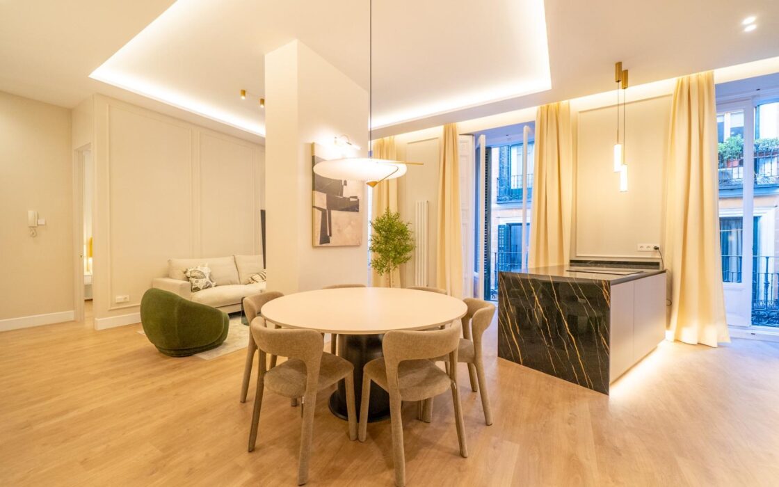 Продаются апартаменты в Чуэке, Мадрид, 146 кв.м, с балконом