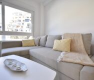 Трикімнатні апартаменти в Кампамор біля пляжу з басейном