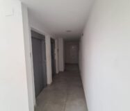 Трикімнатні апартаменти в Кампамор біля пляжу з басейном