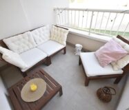 Трикімнатні апартаменти в Кампамор біля пляжу з басейном