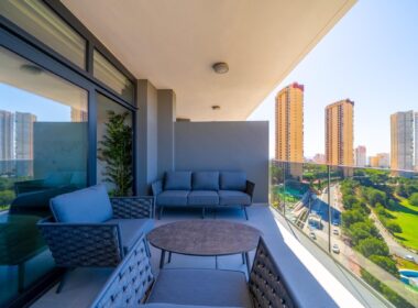 Нова квартира з терасою та морським видом у Бенідормі 98 кв.м