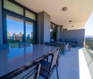 Новая квартира с террасой и морским видом в Бенидорме 98 кв.м