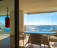 Апартамент в Кальпе 4 кімнати з терасою та видом на море