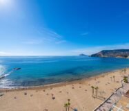 Апартамент в Кальпе 4 кімнати з терасою та видом на море