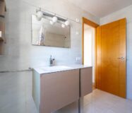 Апартамент в Кальпе 4 кімнати з терасою та видом на море